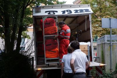 Ueber 300 Fluechtlinge werden ab heute in Esslingen untergebracht - Stadt und DRK bereiten sich darauf vor
